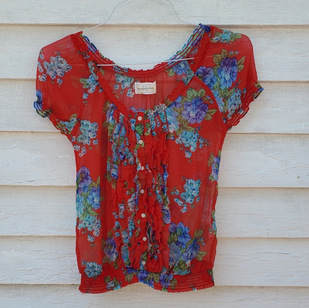A&F Red Top - Picture 2 of 3